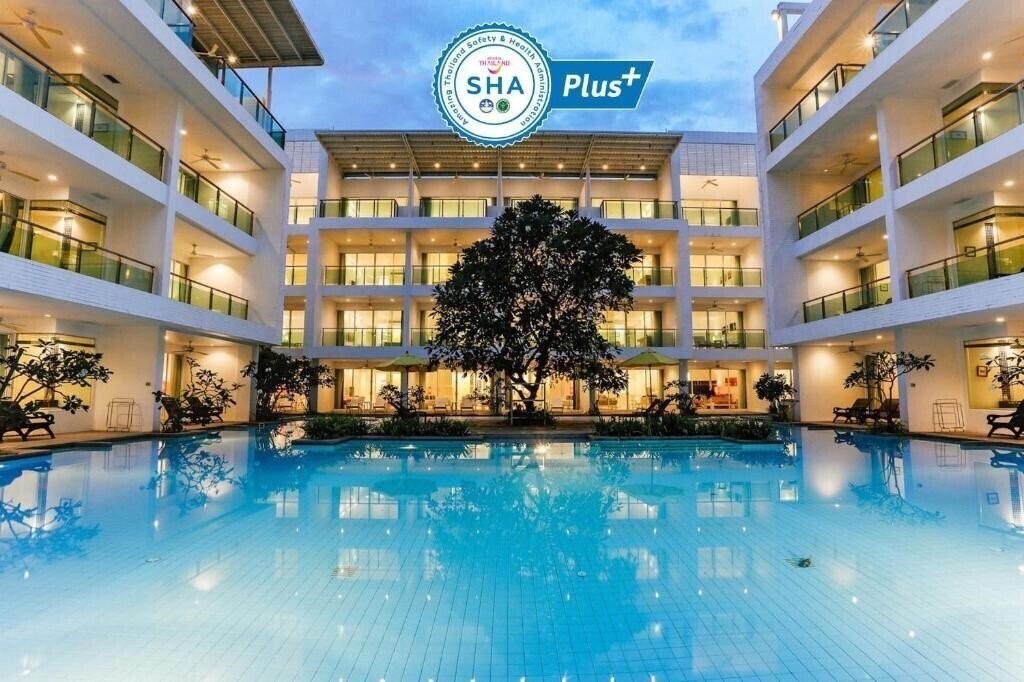 Hotel The Old Phuket - Karon Beach Resort (ex. The Old Phuket Hotel) 4*