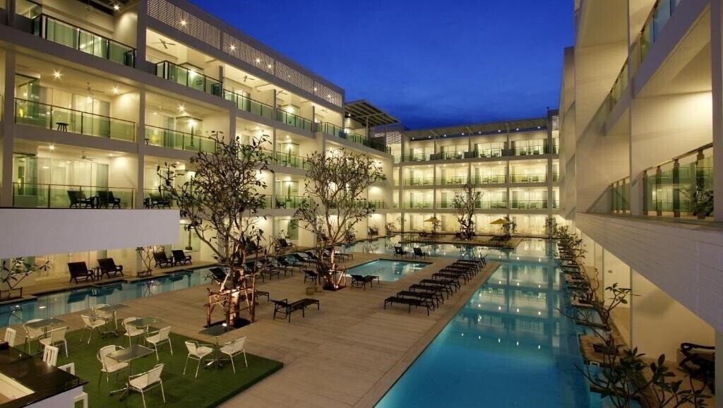 Obraz The Old Phuket - Karon Beach Resort (ex. The Old Phuket Hotel) 4*