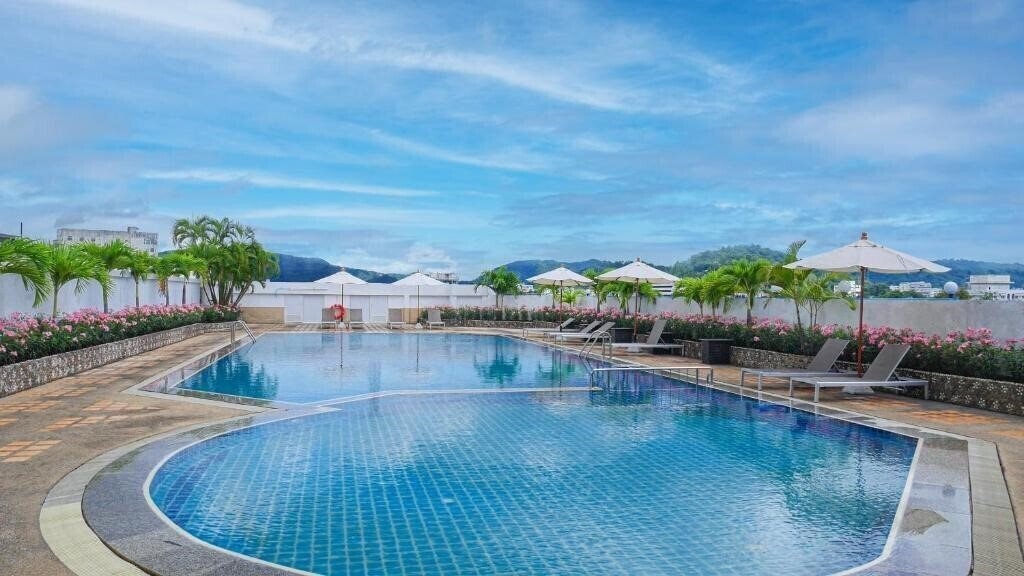 Фотографія Royal Phuket City Hotel 4*