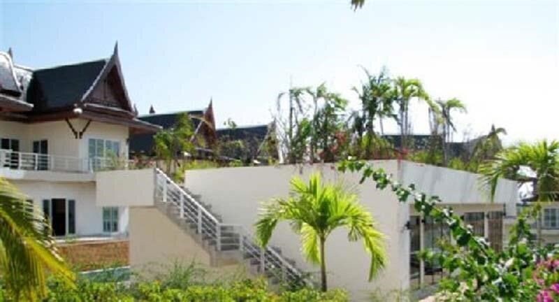 Zdjęcie Karon Sovereign All Suite Resort 4*