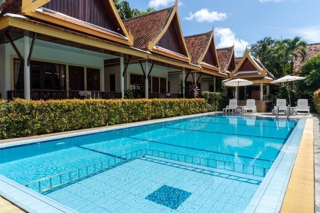 Готель Bangtao Village Resort 3*