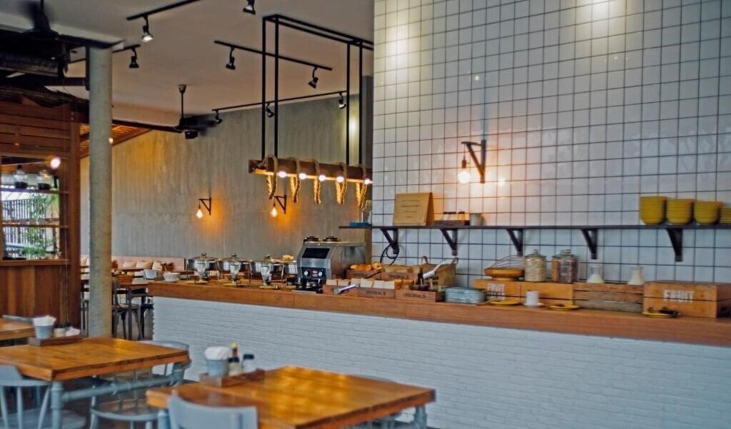 Фотография Escape Beach Resort 3*