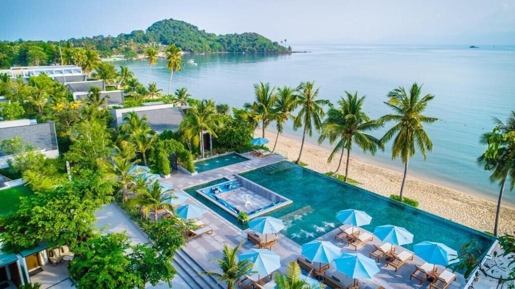Hotel Celes Beachfront Resort 4*