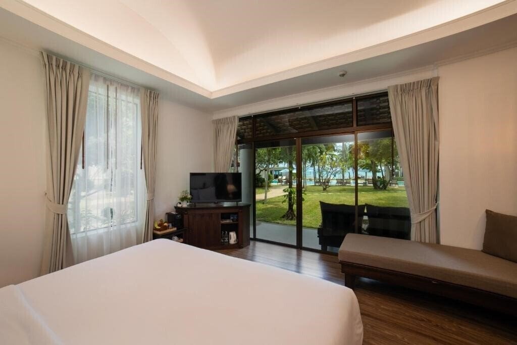 Zdjęcie Celes Beachfront Resort 4*