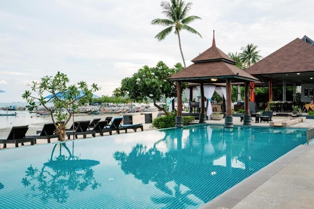 Готель Samaya Wellness Resort 4*