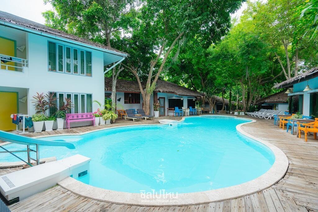 Отель Tango Beach Resort 3*