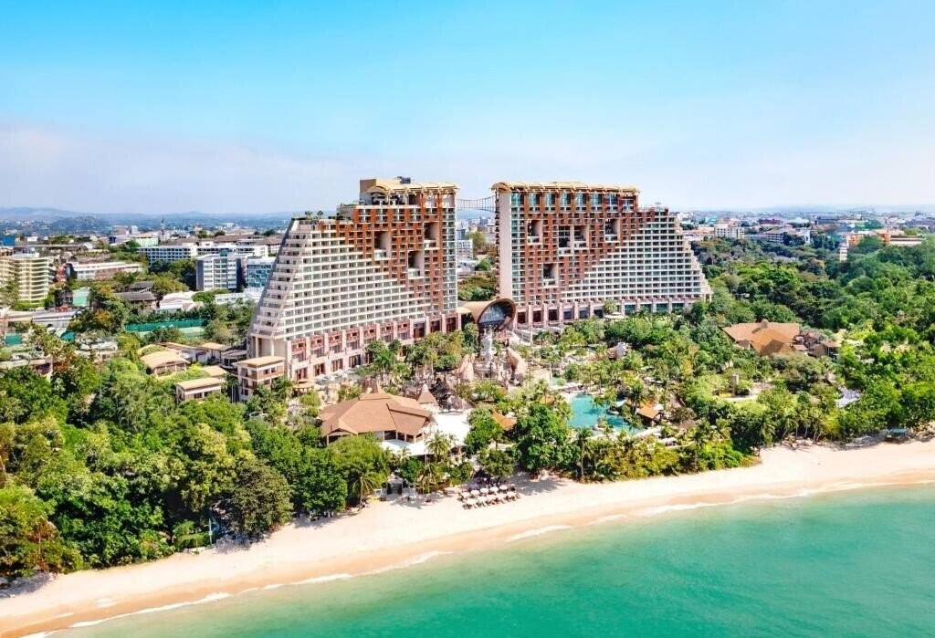 Hotel Centara Grand Mirage Beach Resort 5*
