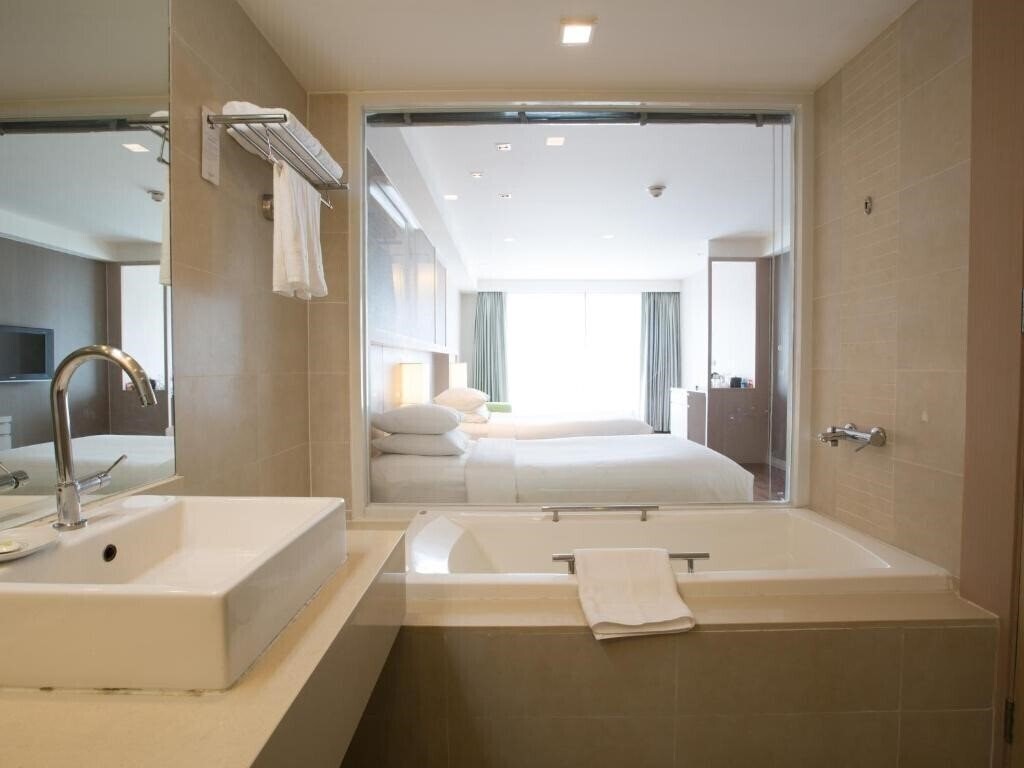 Zdjęcie Courtyard By Marriott South Pattaya 4*