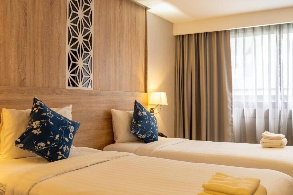 Zdjęcie Rodina Beach Hotel (ex. Isawanya Beach Resort) 3*