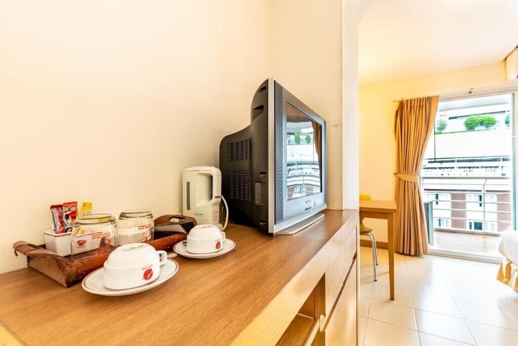 Фото Eastiny Plaza Hotel 2*