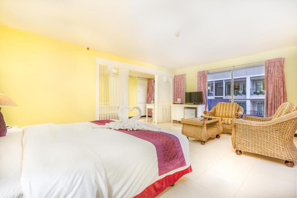 Фото Eastiny Residence Hotel 3*