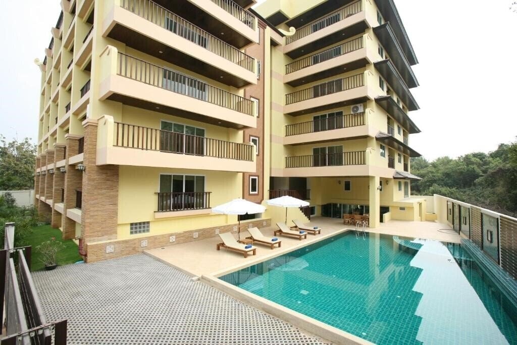 Hotel Jomtien Beach Residence 3*