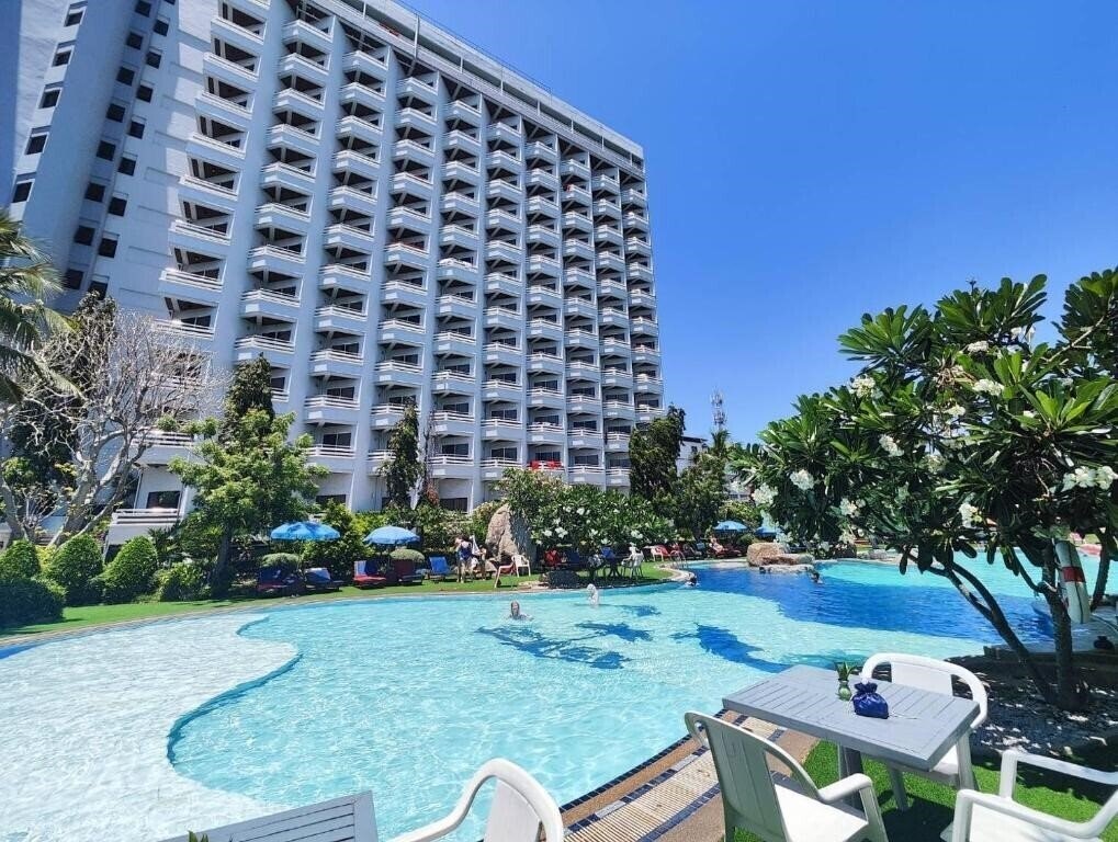 Готель Grand Jomtien Palace 3*