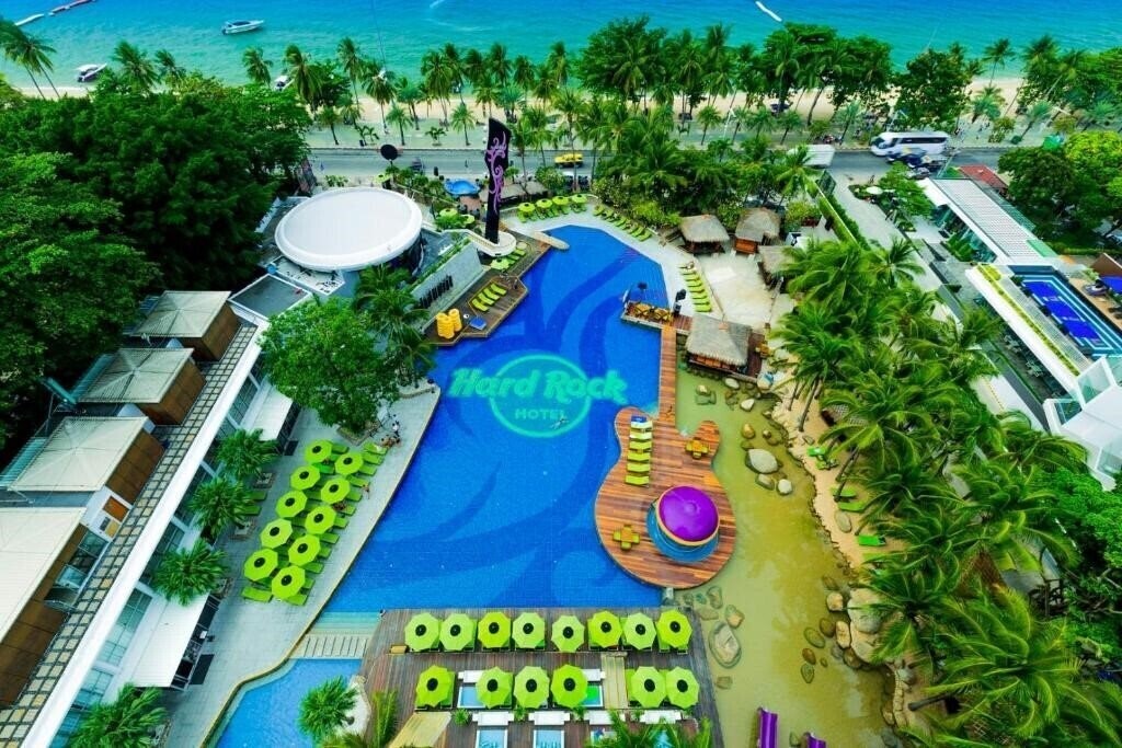 Отель Hard Rock Hotel Pattaya 4*