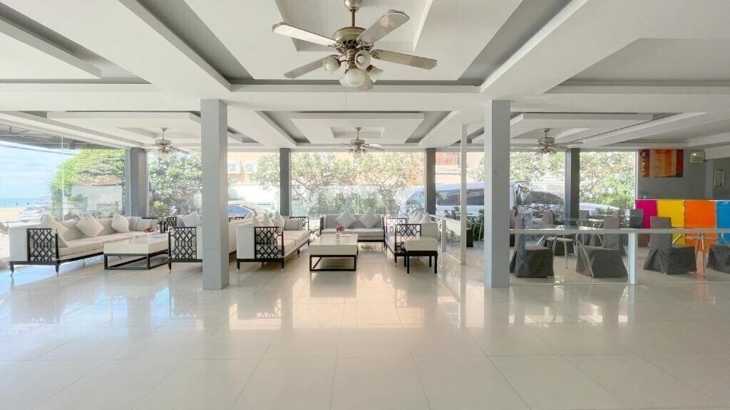 Картинка Dragon Beach Hotel Pattaya Main Wing 3*