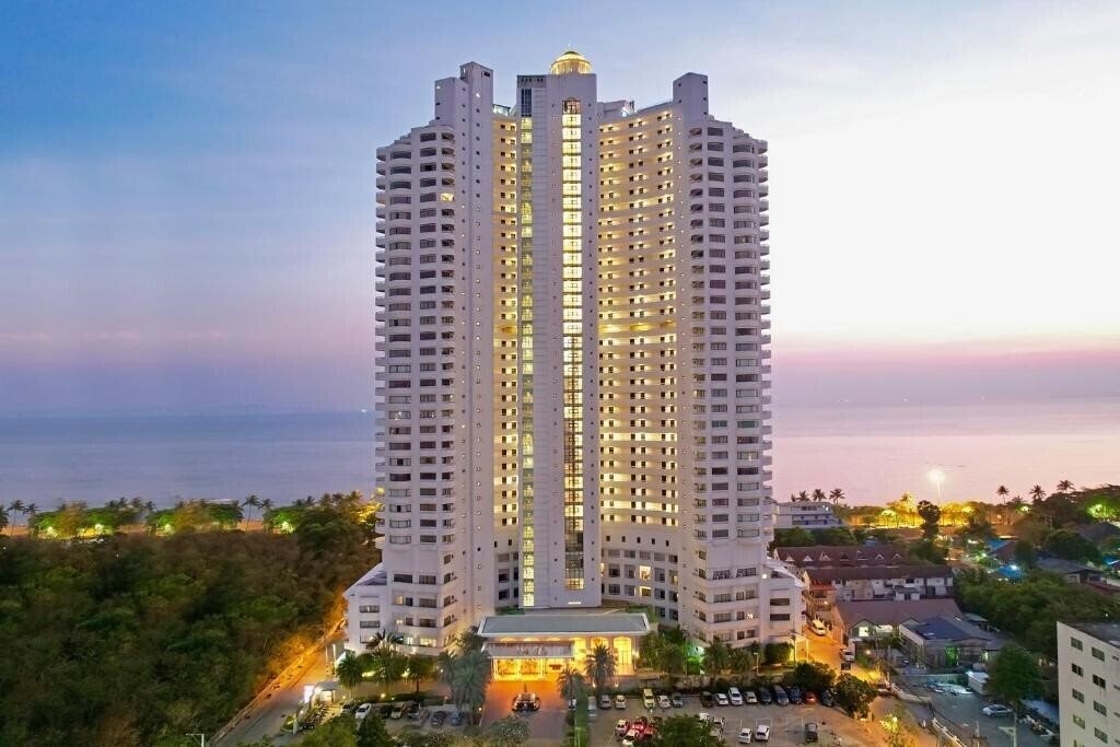 Hotel Furama Jomtien Beach 4*