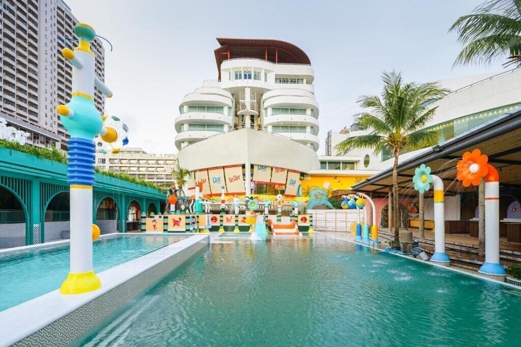 Hotel A-One The Royal Cruise Hotel Pattaya 4*