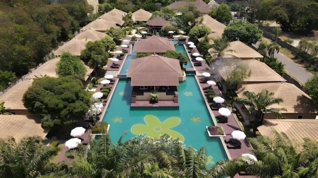 Hotel East Sea Resort 3*