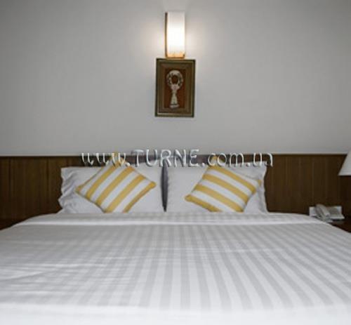 Zdjęcie Chaiyaperuek Suites 3*