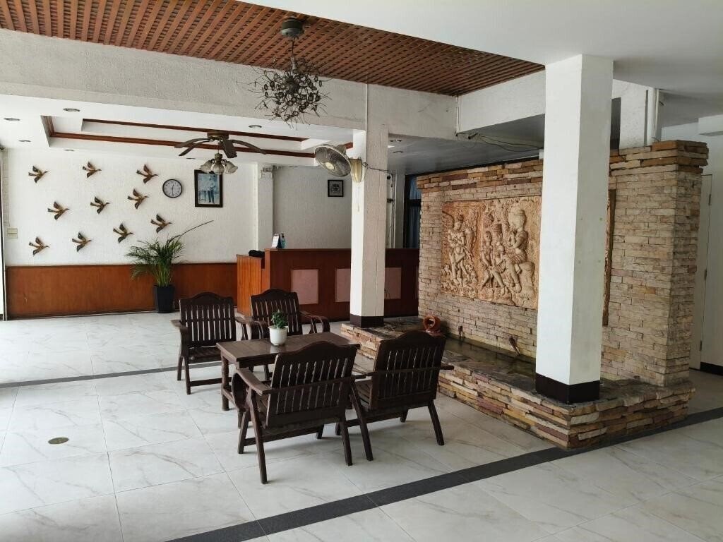 Готель Smile Court 2*