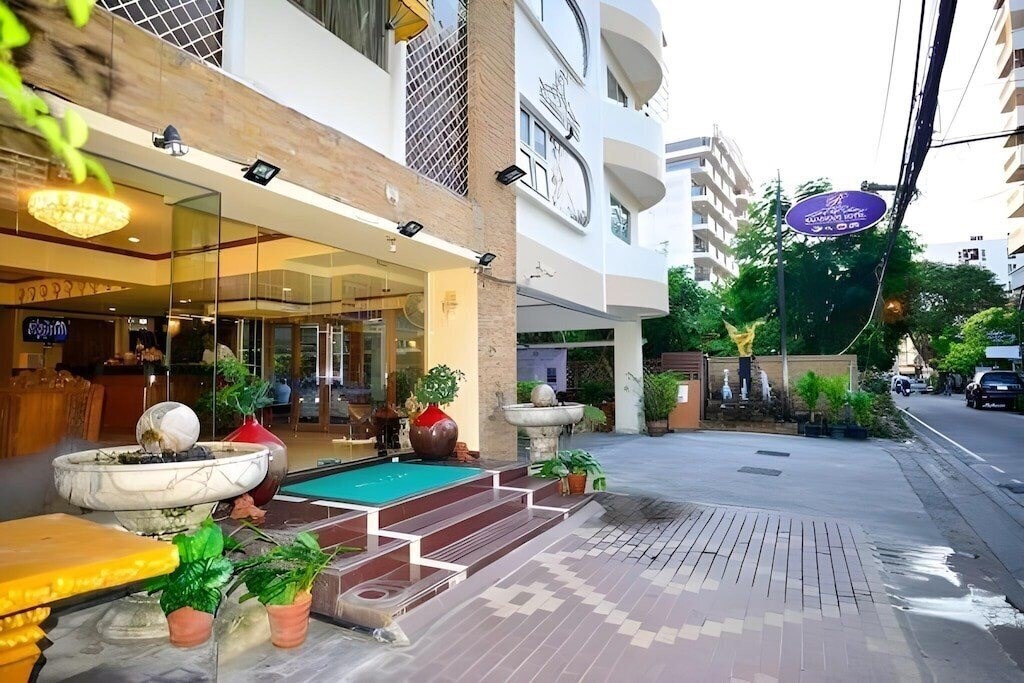 Hotel Rajadhani Hotel Pattaya 3*