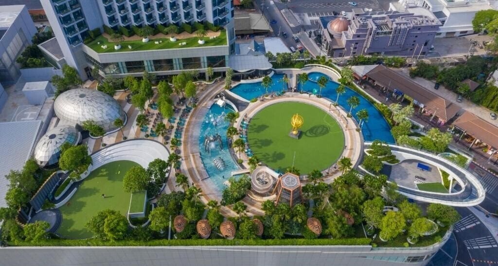 Готель Grande Centre Point Pattaya 5*