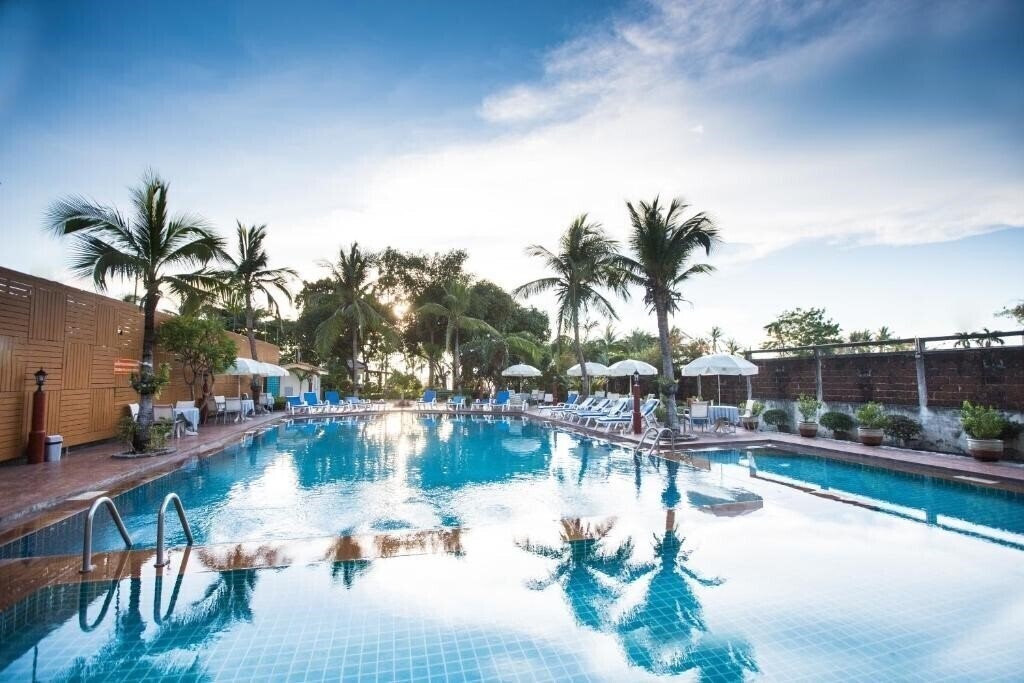 Зображення Twin Palms Resort 3*