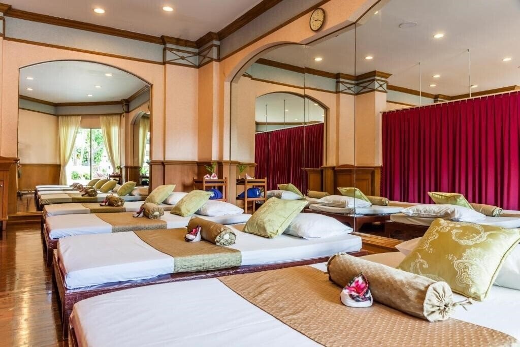 Zdjęcia Cholchan Pattaya Beach Resort 4*