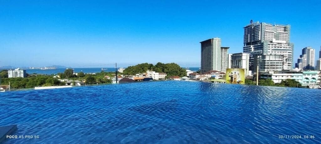 Hotel Arize Hotel Sri Racha 5*