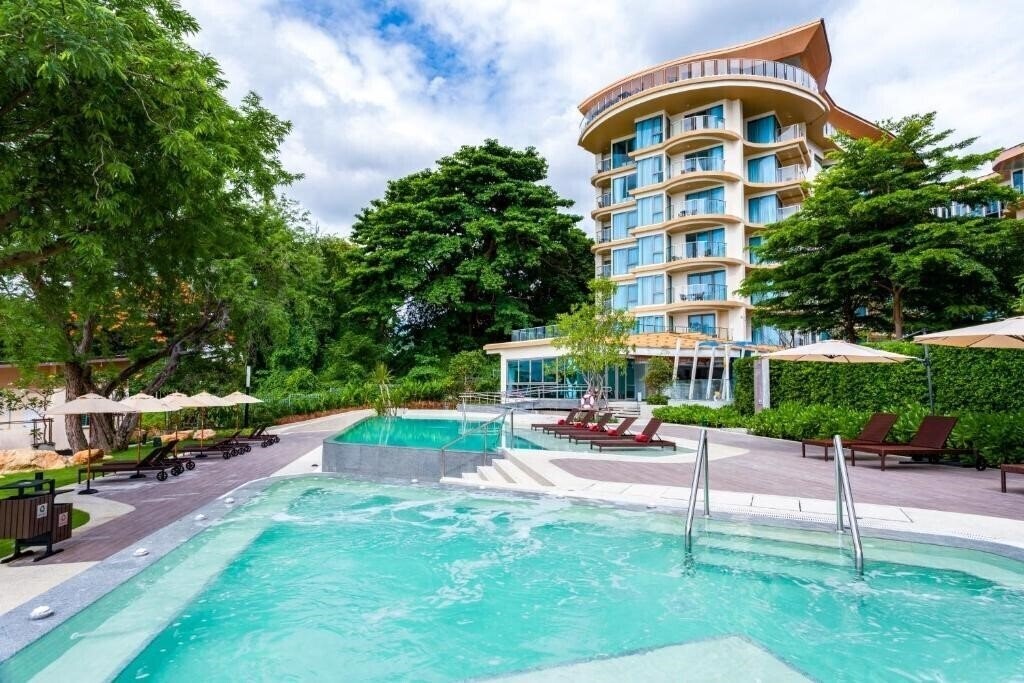 Hotel Centara Sonrisa Residences & Suites Sriracha 4*
