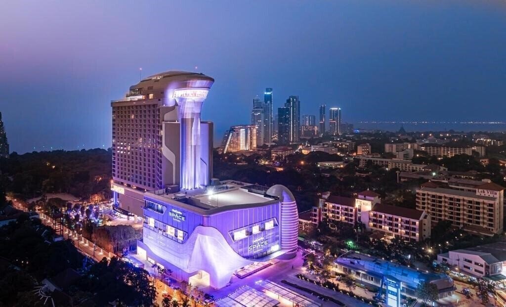 Hotel Grande Centre Point Space Pattaya 5*