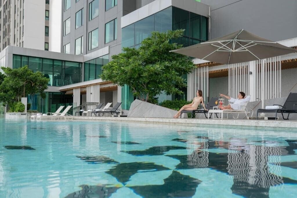 Obraz Holiday Inn & Suites Siracha Laemchabang 4*