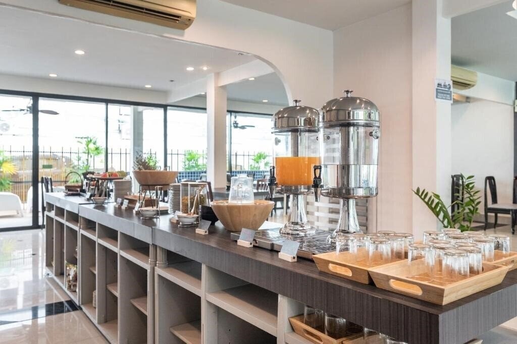 Zdjęcie Kokotel Pattaya North Beach 4*