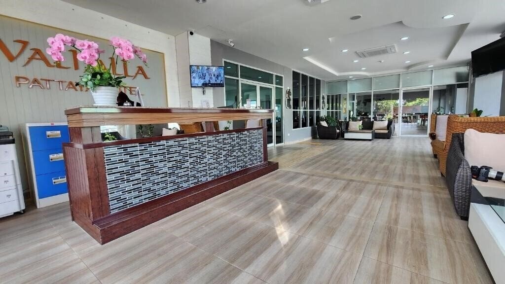 Zdjęcie Valhalla Pattaya Hotel 3*