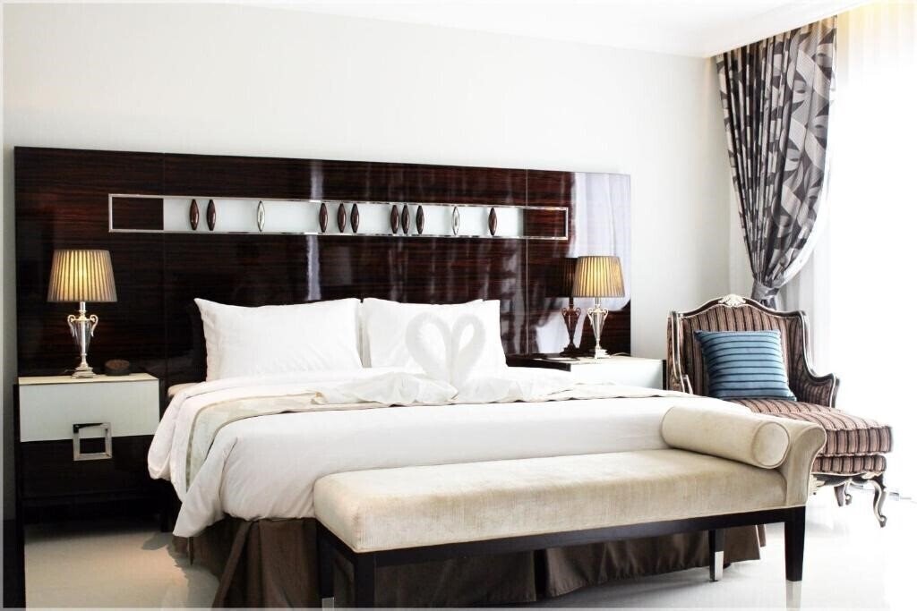 Готель Lk Royal Wing 3*