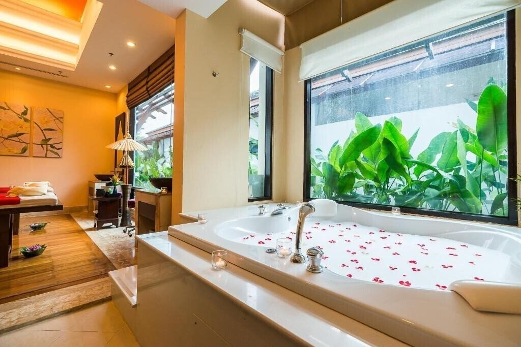 Фото Ravindra Beach Resort & Spa 5*