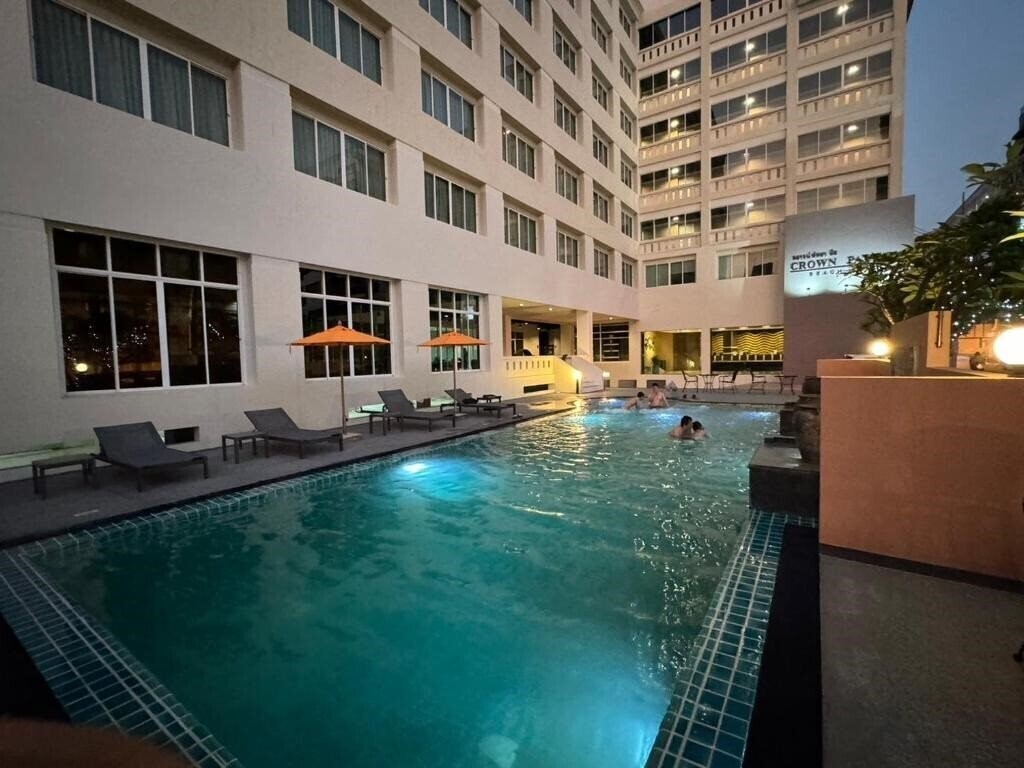 Зображення Crown Pattaya Beach Hotel 3*