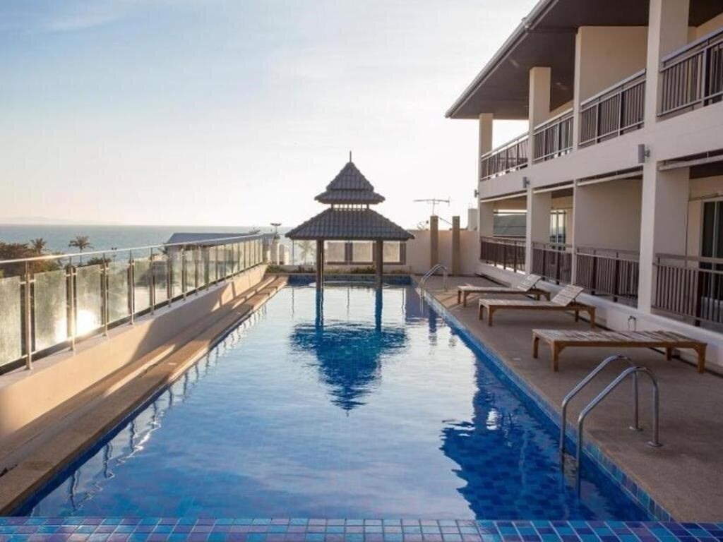 Готель R-Con Sea Terrace 3*