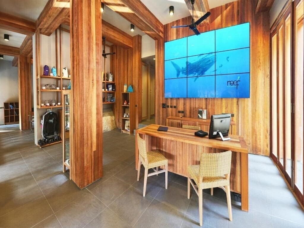 Зображення The Beach Club By Haadtien 4*