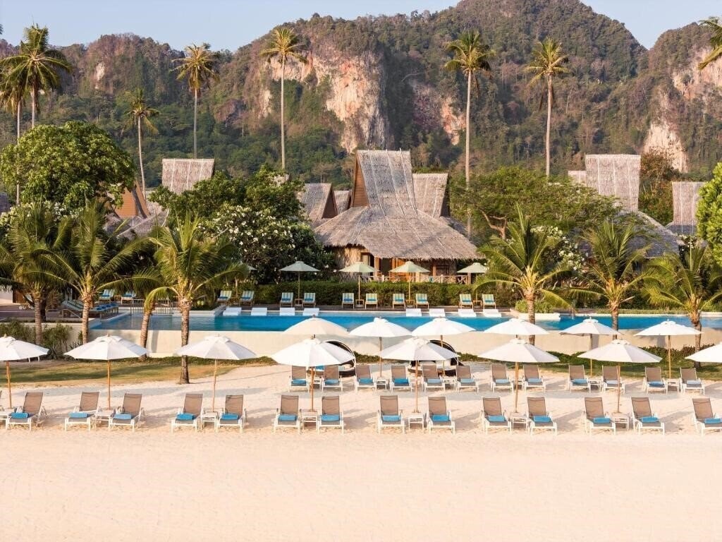 Готель Saii Phi Phi Island Village 4*