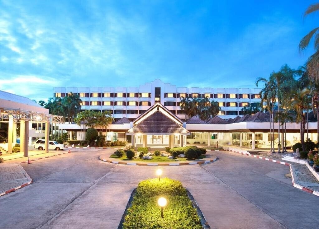 Картинка Amarin Lagoon Hotel Phitsanulok 3*
