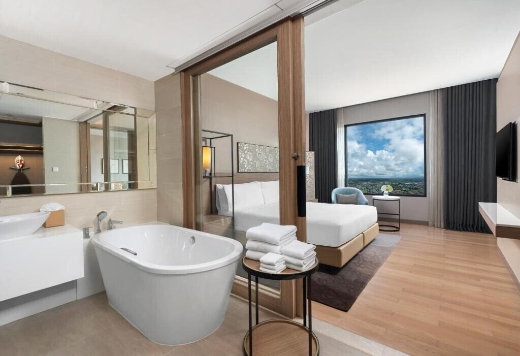 Картинка Holiday Inn & Suite Rayong City Centre 4*