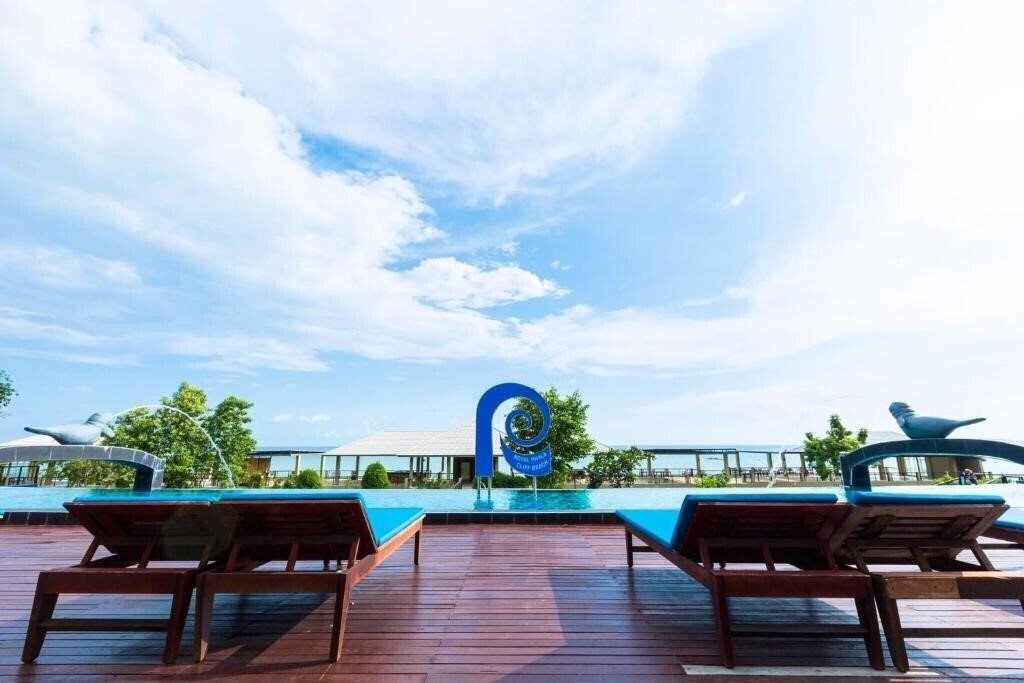 Готель Royal Phala Cliff Beach Resort & SPA 4*
