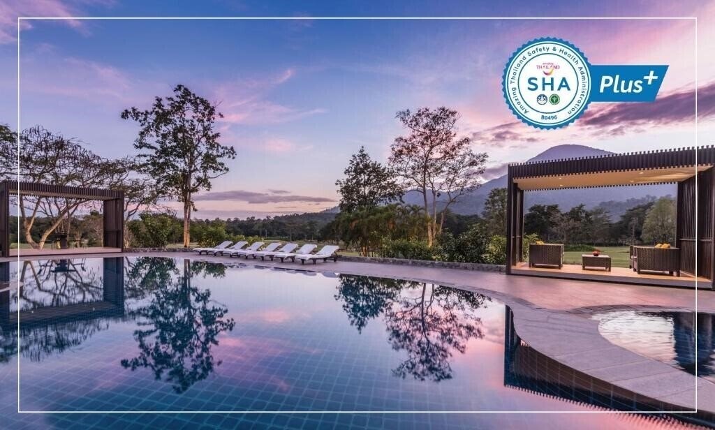 Zdjęcie Chatrium Golf Resort Soi Dao Chanthaburi 4*