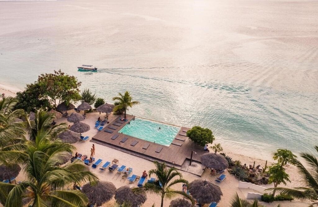 Obraz My Blue Nungwi Beach Resort 4*