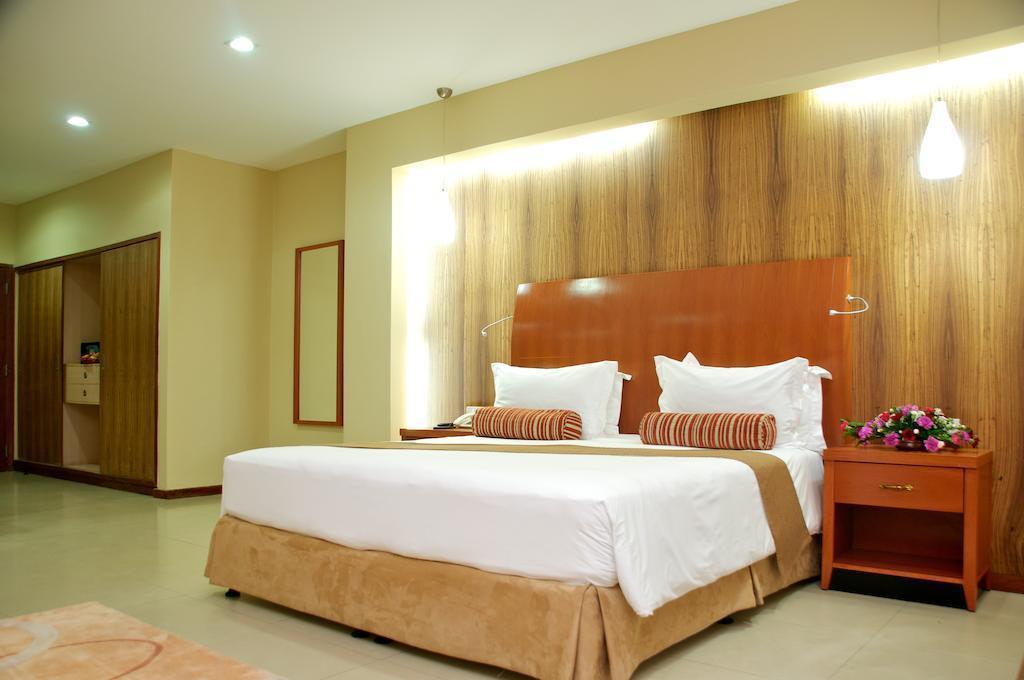 Фотографія Harbour View Suites Hotel 4*