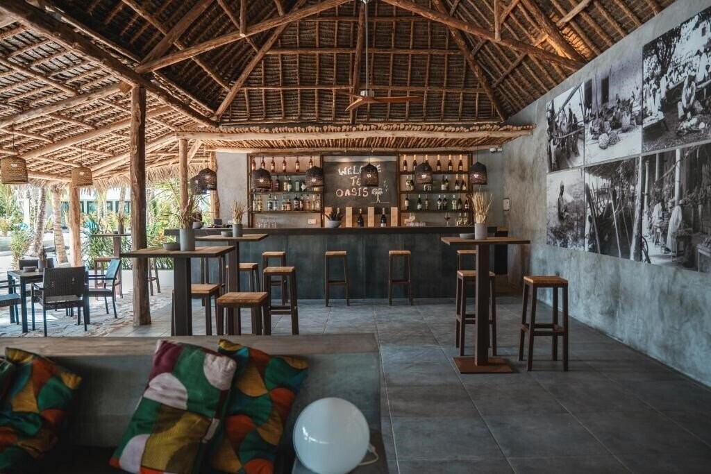 Готель The Oasis Residence 4*