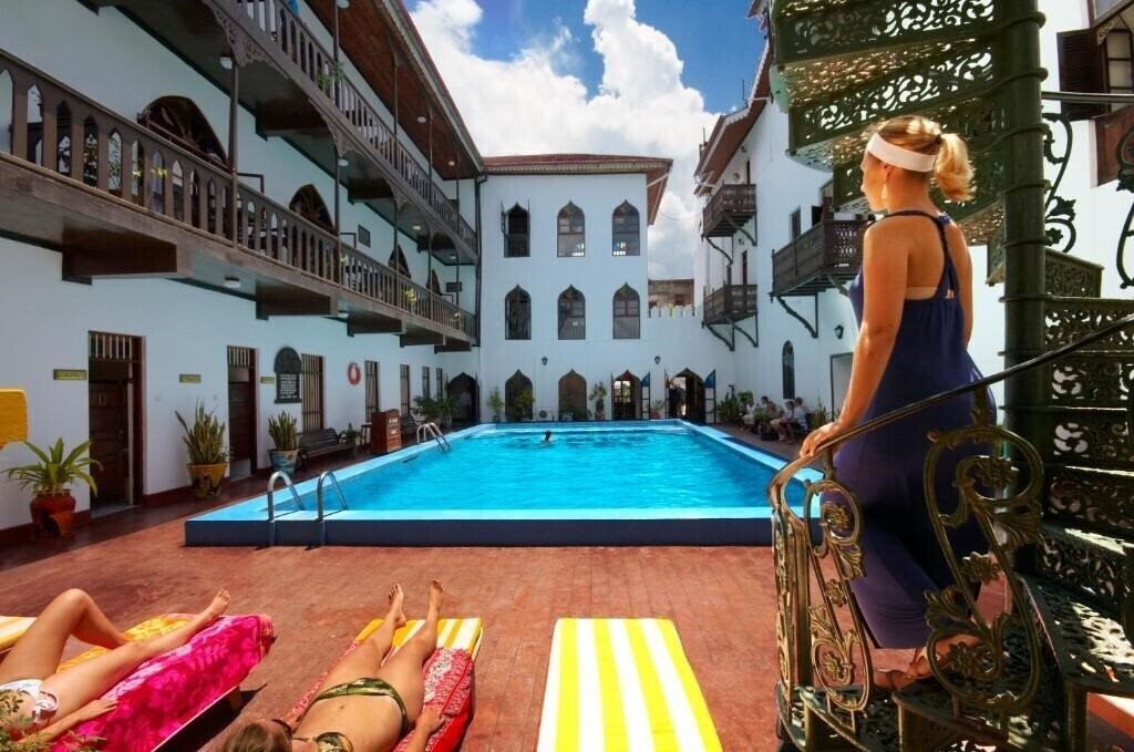 Hotel Tembo House 4*
