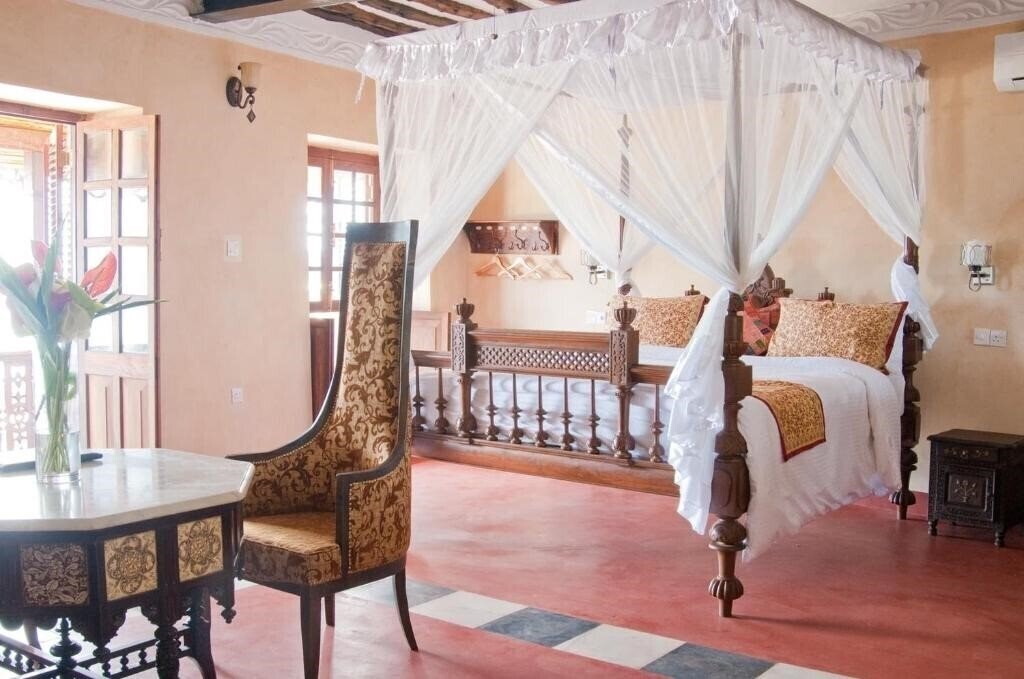 Фото Mizingani Seafront Hotel 4*