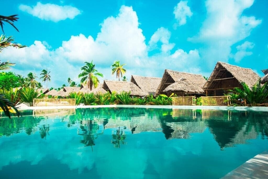 Готель Jambo Beach Bungalows 3*